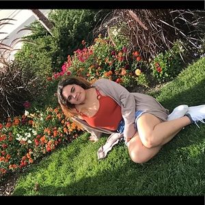 Meet your Posher, Cynthia